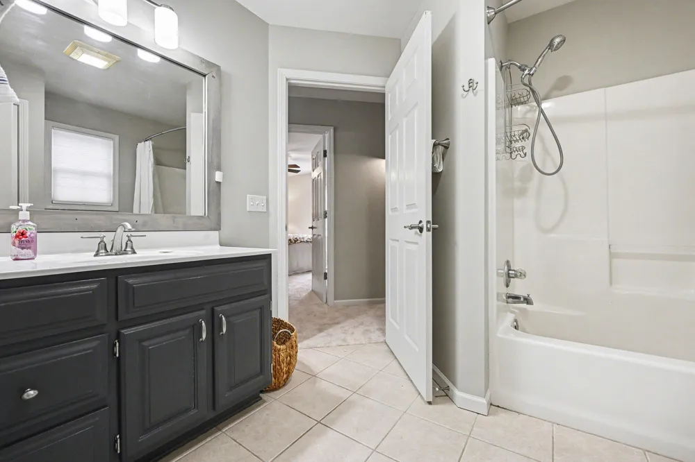 6390 Shugarbush Trail Kalamazoo, MI 49009