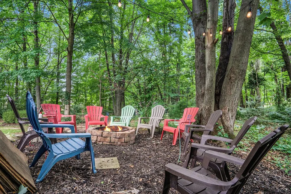 6390 Shugarbush Trail Kalamazoo, MI 49009