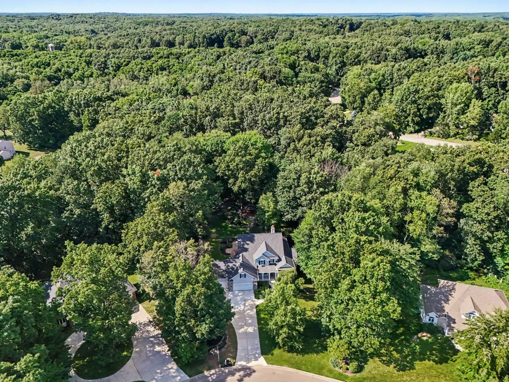 6390 Shugarbush Trail Kalamazoo, MI 49009