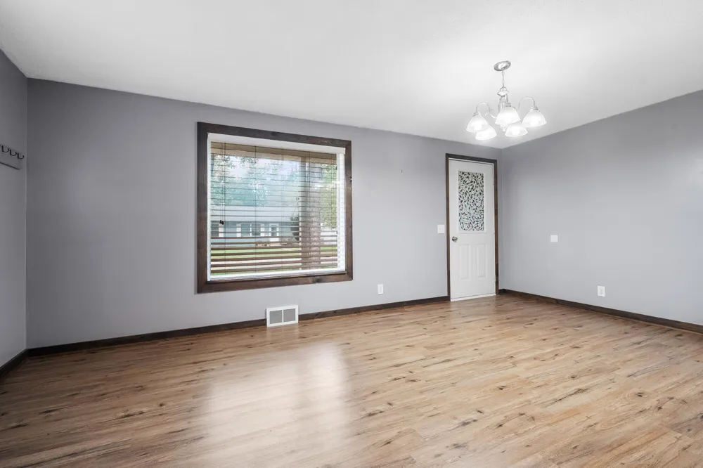 144 Floral Avenue Plainwell, MI 49080