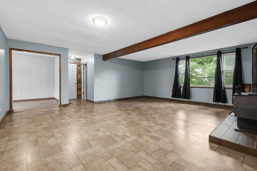 144 Floral Avenue Plainwell, MI 49080