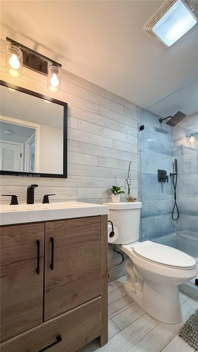 400 SE 10th St #112 Deerfield Beach, FL 33441