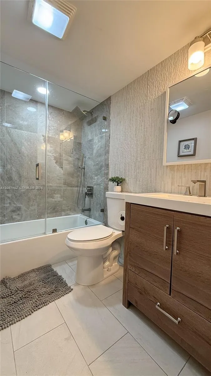 400 SE 10th St #112 Deerfield Beach, FL 33441
