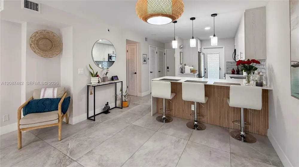 400 SE 10th St #112 Deerfield Beach, FL 33441