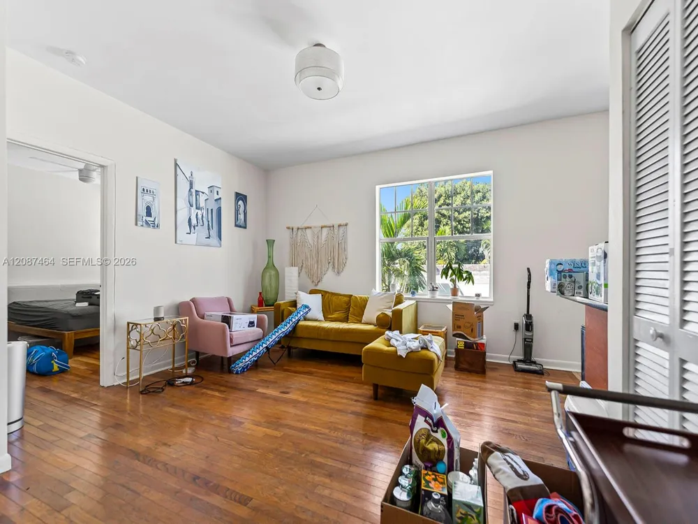 1244 Pennsylvania Ave #302 Miami Beach, FL 33139