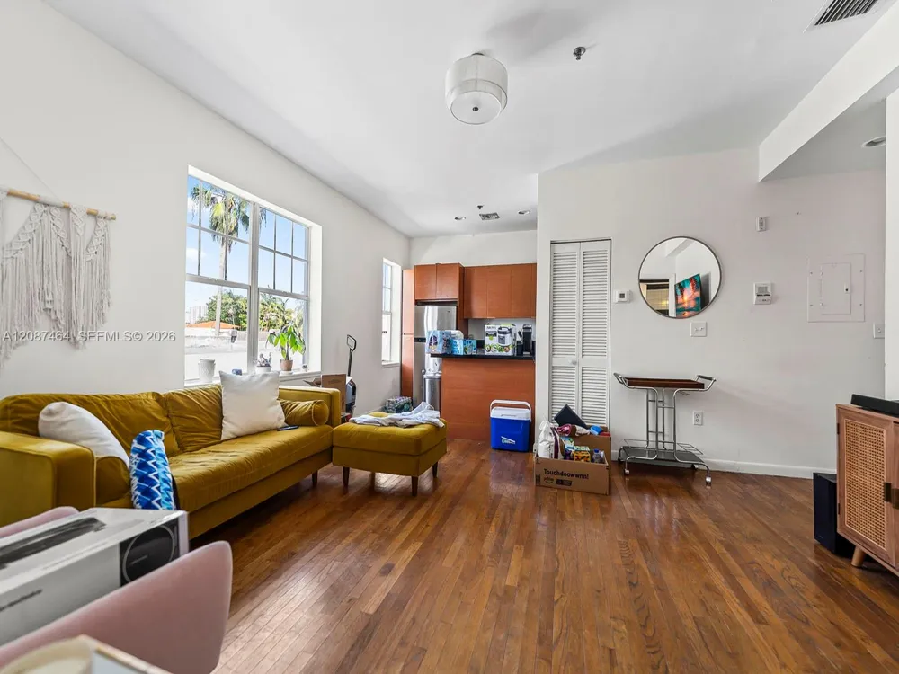 1244 Pennsylvania Ave #302 Miami Beach, FL 33139