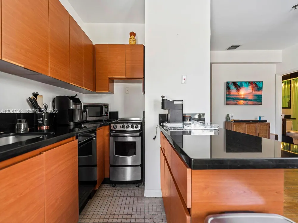 1244 Pennsylvania Ave #302 Miami Beach, FL 33139