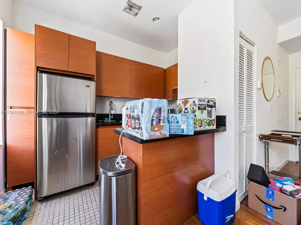 1244 Pennsylvania Ave #302 Miami Beach, FL 33139