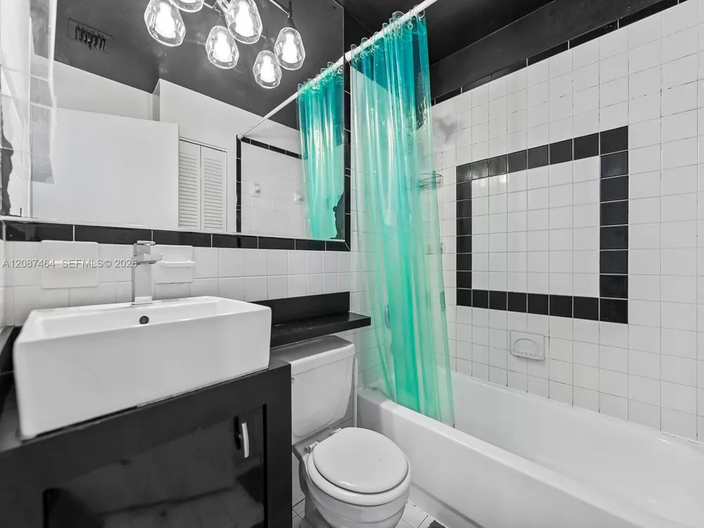 1244 Pennsylvania Ave #302 Miami Beach, FL 33139