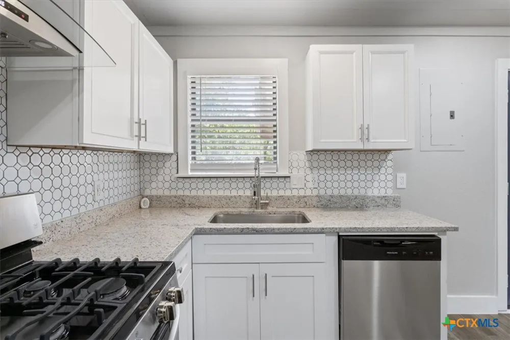 204 E Fowler Avenue Killeen, TX 76541