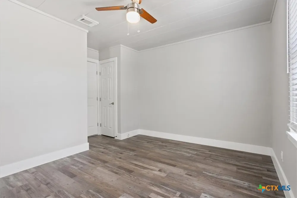 204 E Fowler Avenue Killeen, TX 76541
