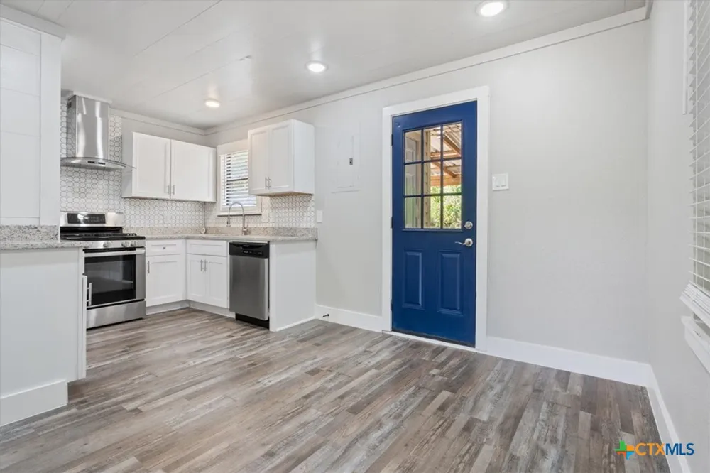 204 E Fowler Avenue Killeen, TX 76541