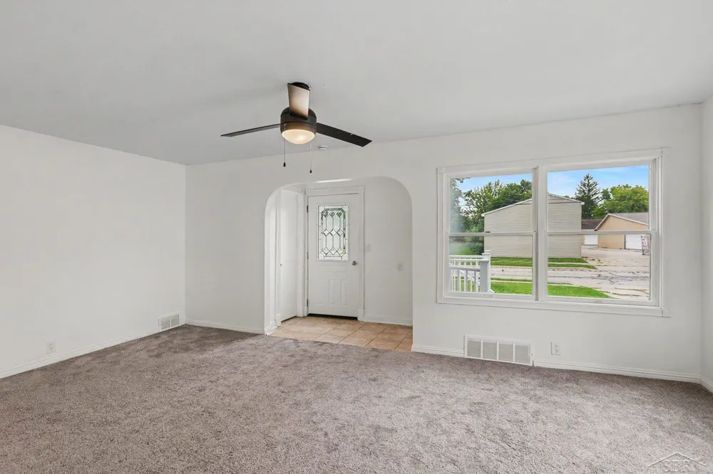 113 Maple Street Auburn City, MI 48611