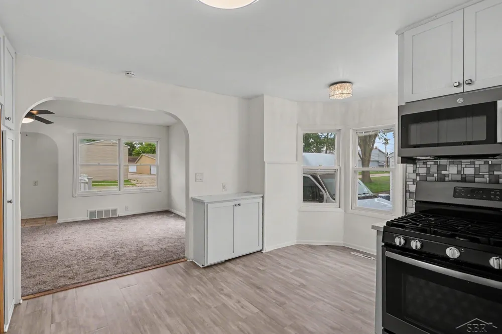 113 Maple Street Auburn City, MI 48611
