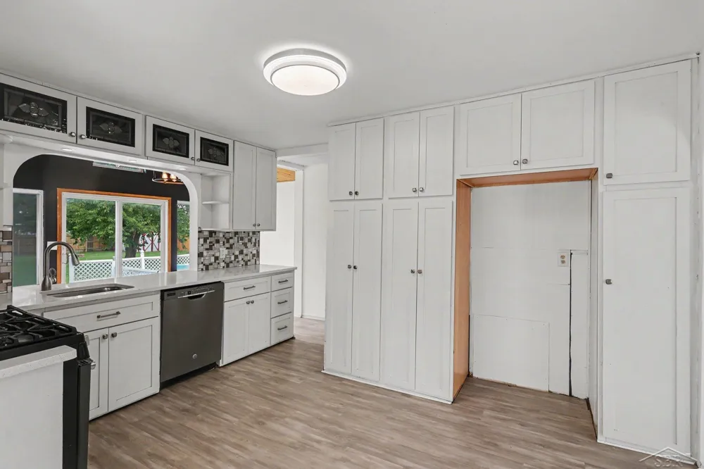 113 Maple Street Auburn City, MI 48611