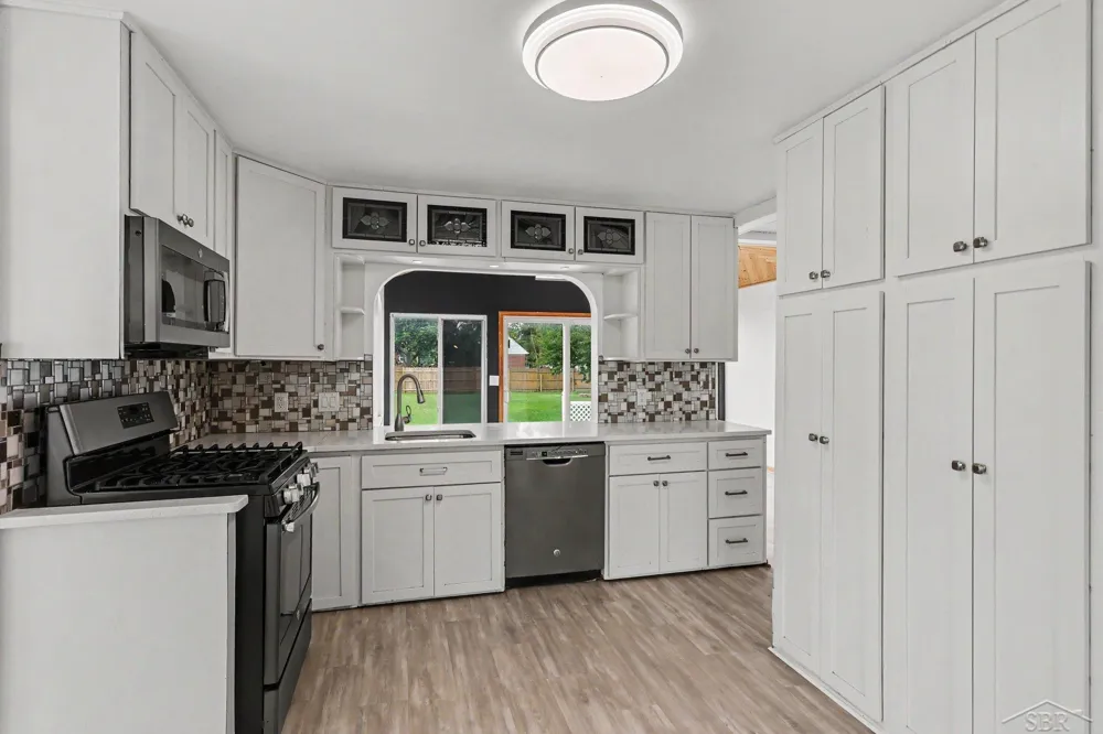 113 Maple Street Auburn City, MI 48611
