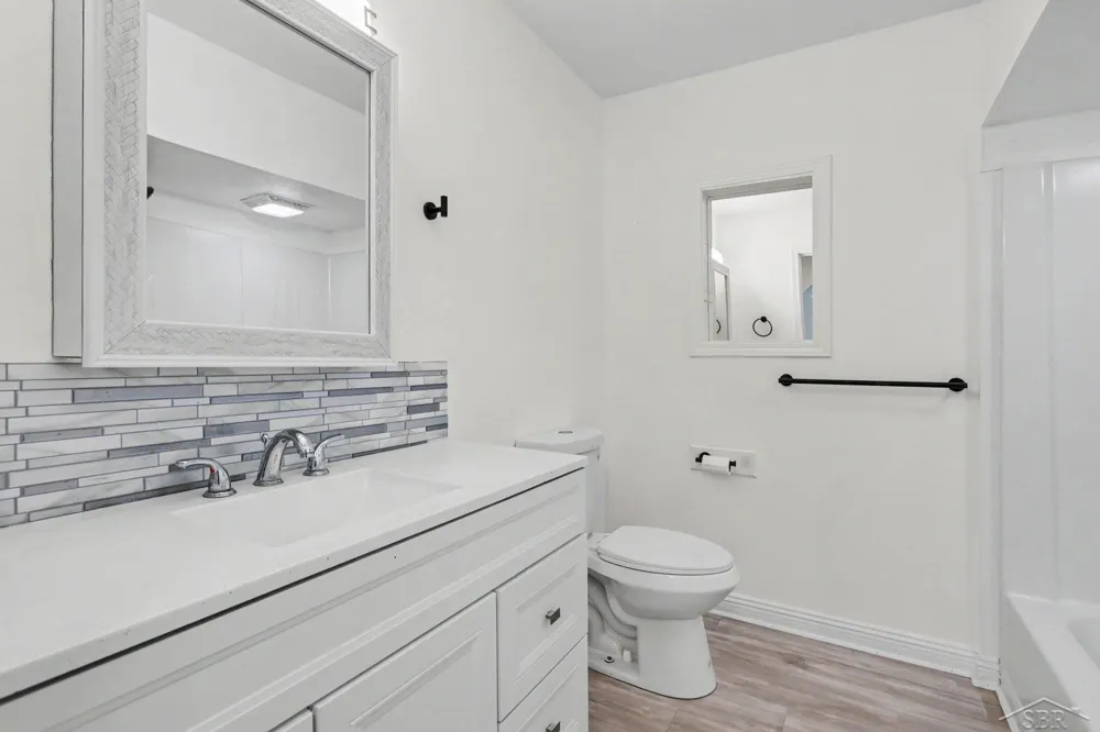 113 Maple Street Auburn City, MI 48611