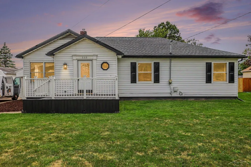 113 Maple Street Auburn City, MI 48611