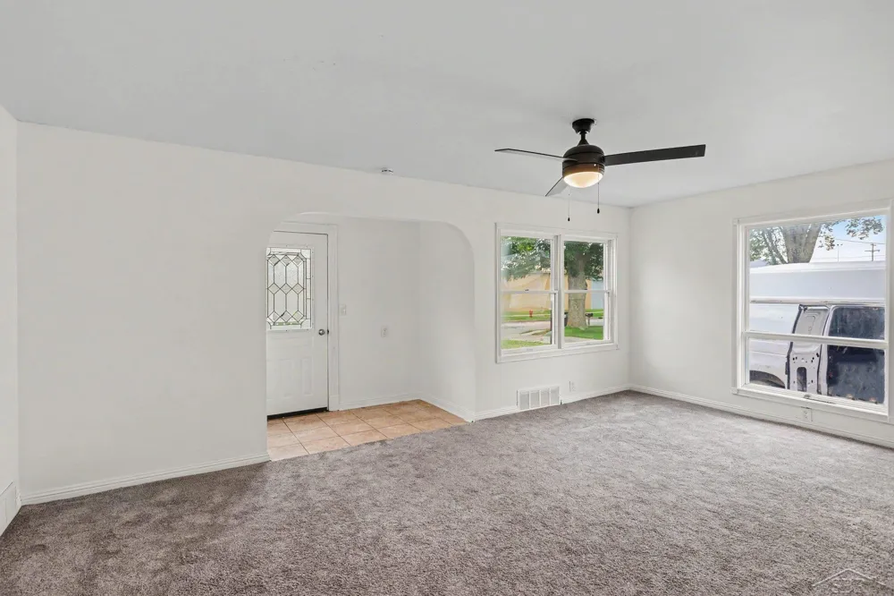 113 Maple Street Auburn City, MI 48611