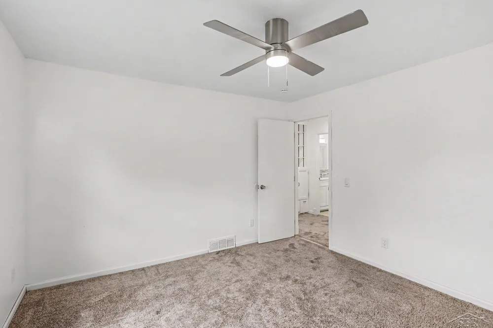 113 Maple Street Auburn City, MI 48611