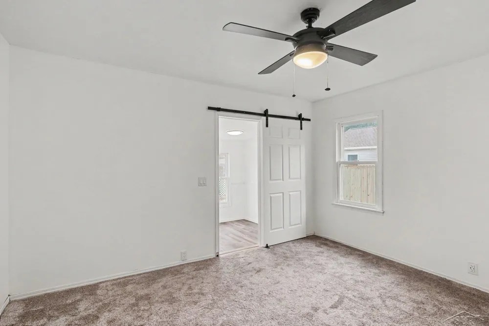 113 Maple Street Auburn City, MI 48611
