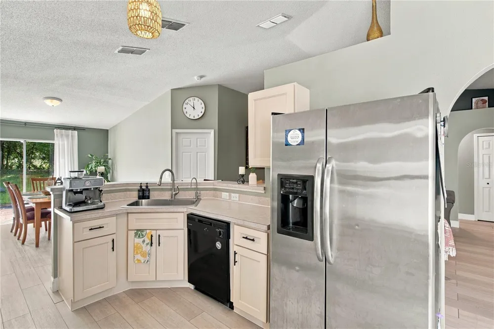 13004 WATERBOURNE DRIVE Gibsonton, FL 33534