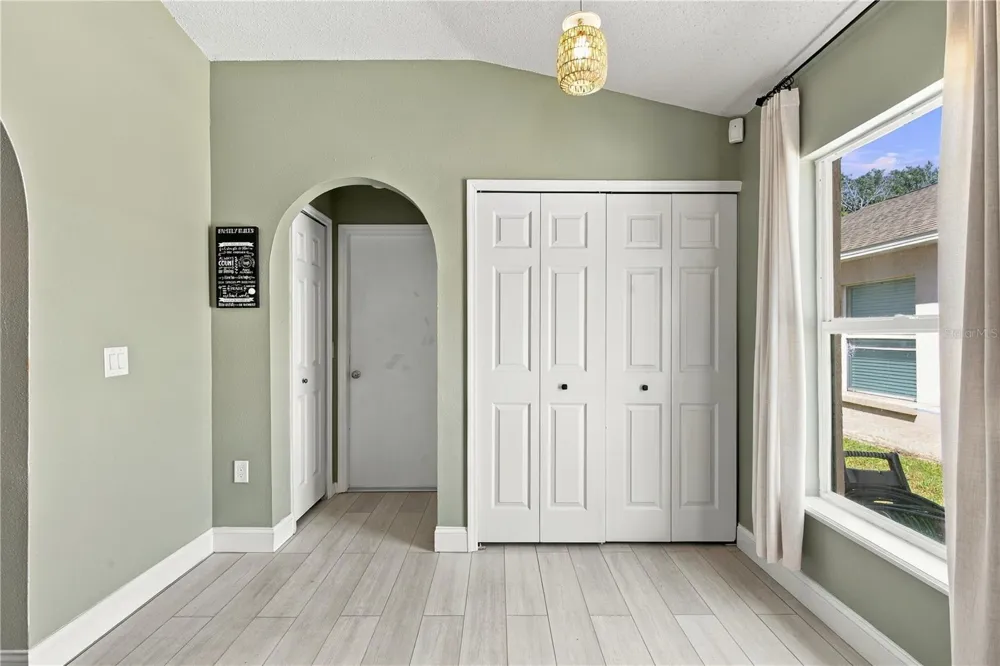 13004 WATERBOURNE DRIVE Gibsonton, FL 33534