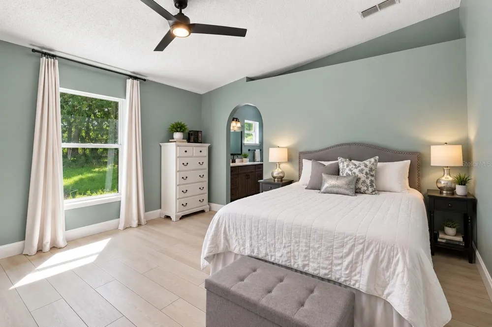 13004 WATERBOURNE DRIVE Gibsonton, FL 33534