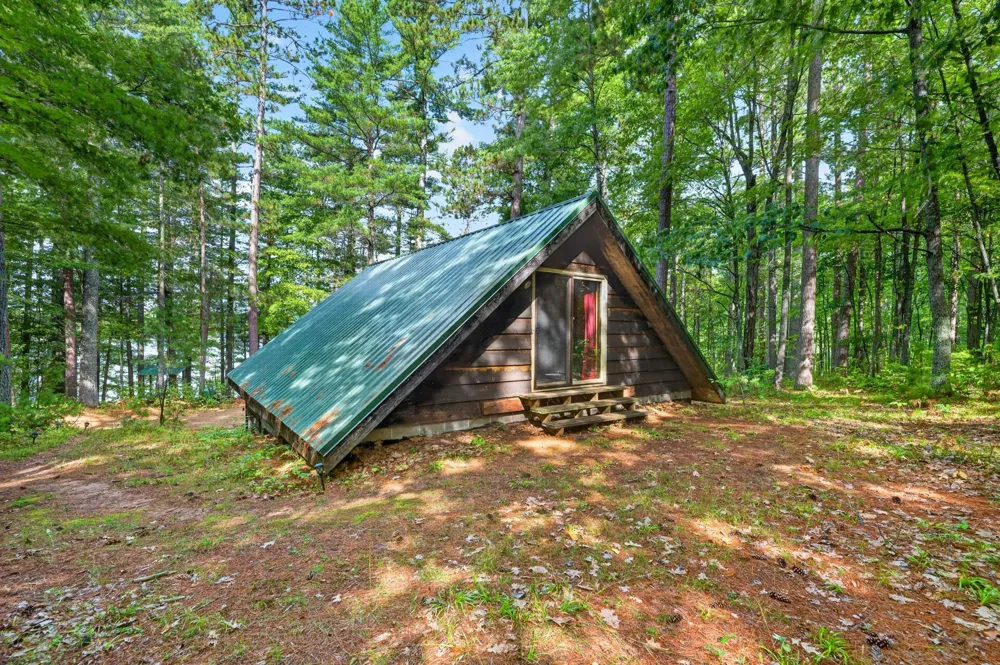17305 Pioneer Road Cable, WI 54821