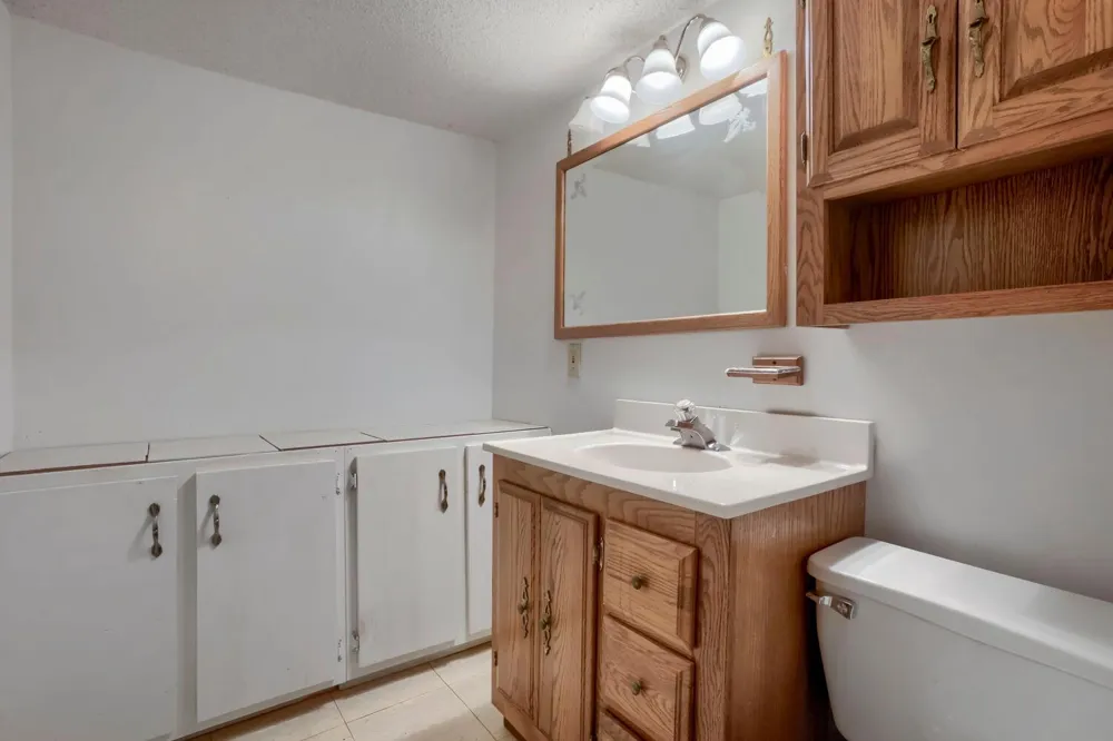 2021 English Street Maplewood, MN 55109