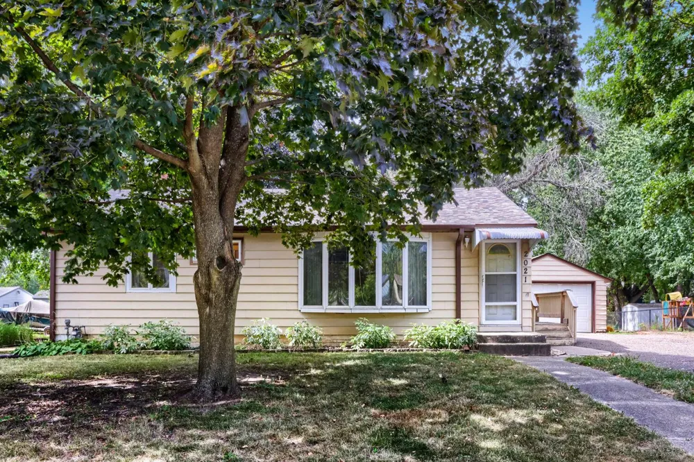2021 English Street Maplewood, MN 55109