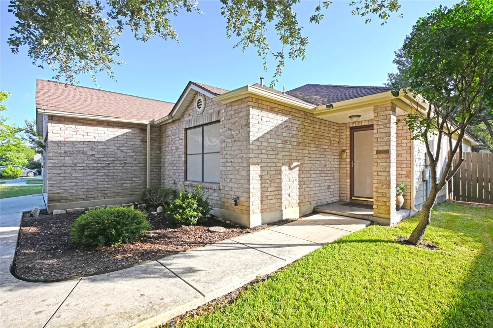 762 PINEHURST DR DRIVE New Braunfels, TX 78130