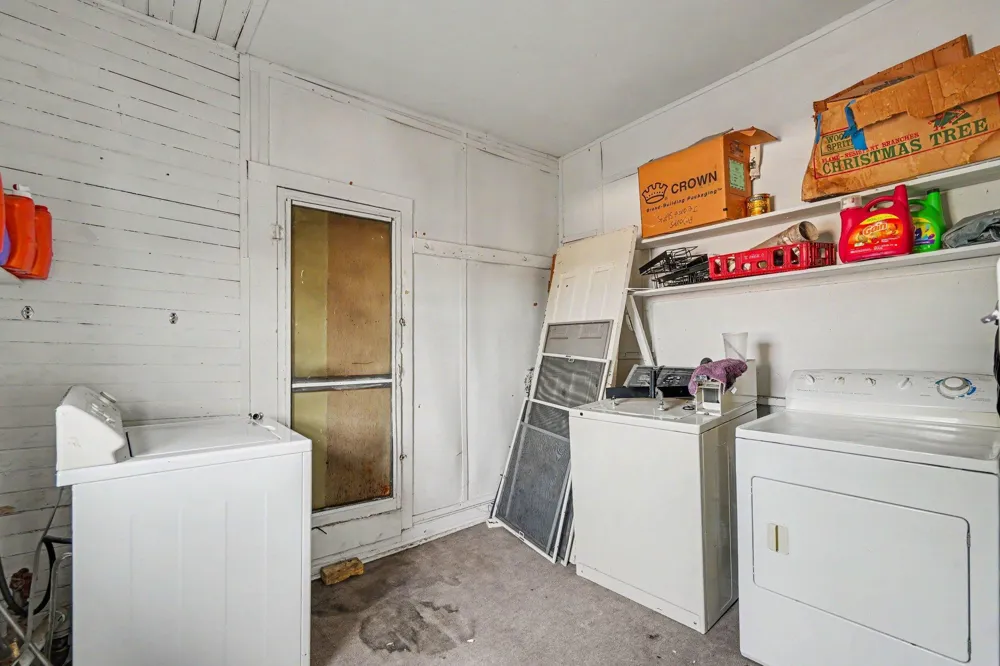 518 Central Avenue Lester Prairie, MN 55354