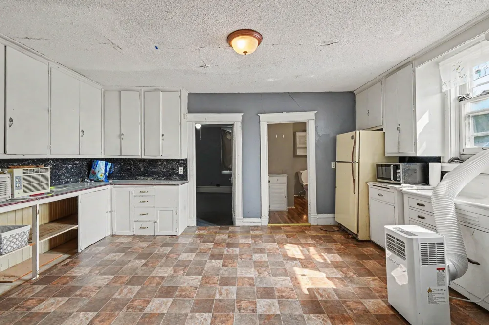 518 Central Avenue Lester Prairie, MN 55354