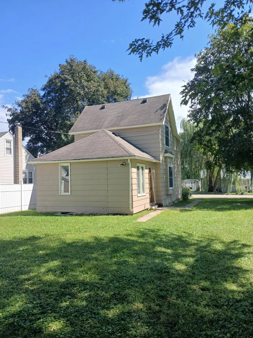 280 Euclid Street Alden, MN 56009