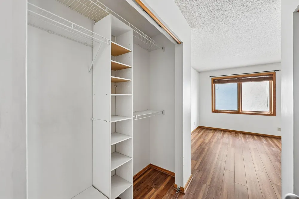 3058 Lake Shore Drive #A Minneapolis, MN 55416