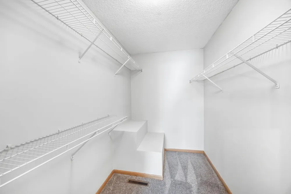 1994 Jan Echo Trail Eagan, MN 55122