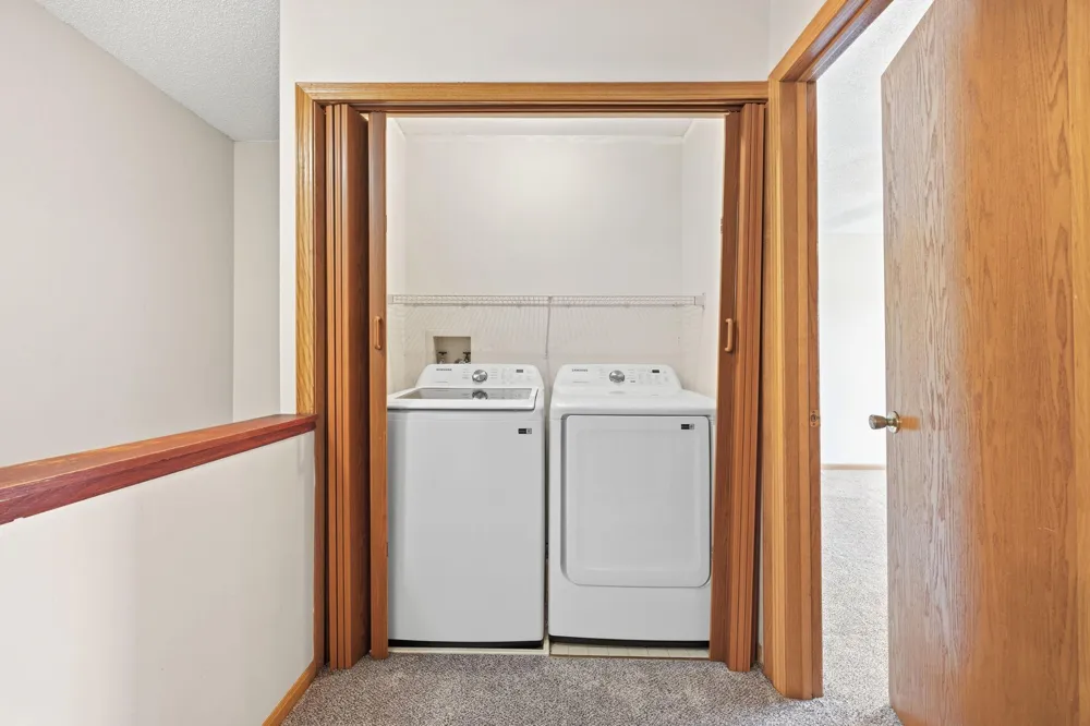 1994 Jan Echo Trail Eagan, MN 55122