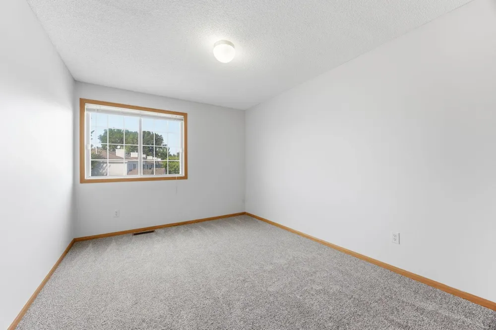 1994 Jan Echo Trail Eagan, MN 55122