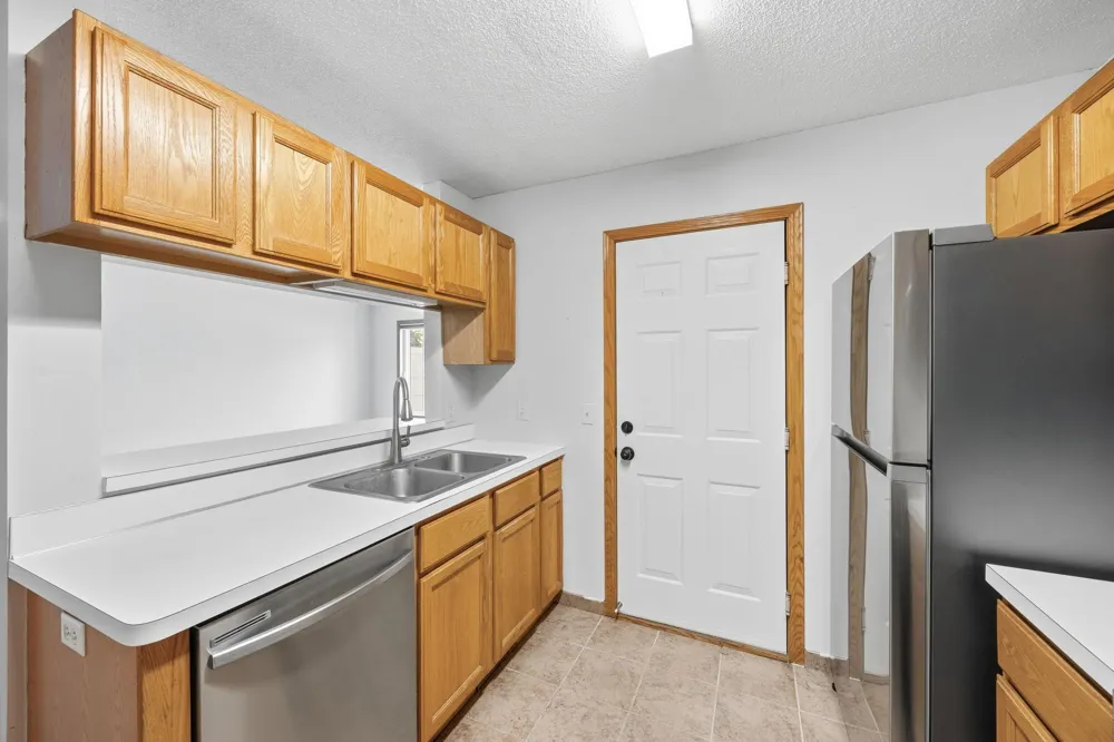 1994 Jan Echo Trail Eagan, MN 55122