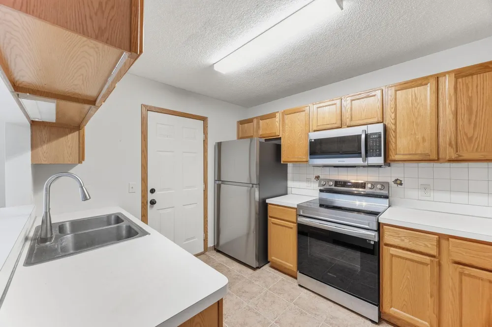 1994 Jan Echo Trail Eagan, MN 55122