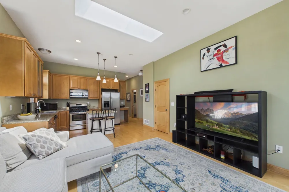 3125 Inglewood Avenue S #201 Saint Louis Park, MN 55416