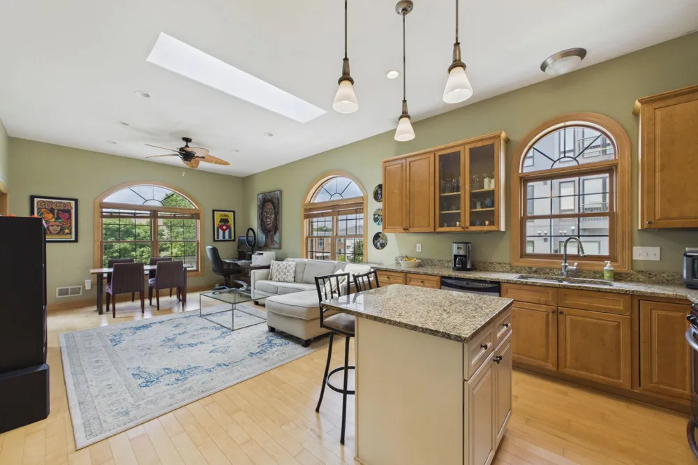 3125 Inglewood Avenue S #201 Saint Louis Park, MN 55416
