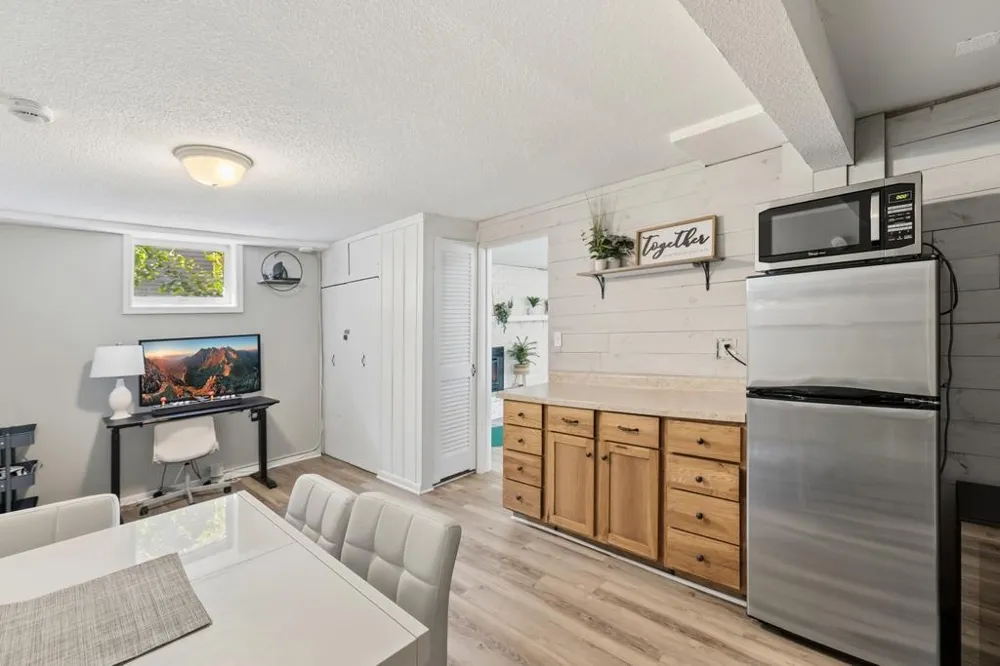 9920 36th Place Plymouth, MN 55441
