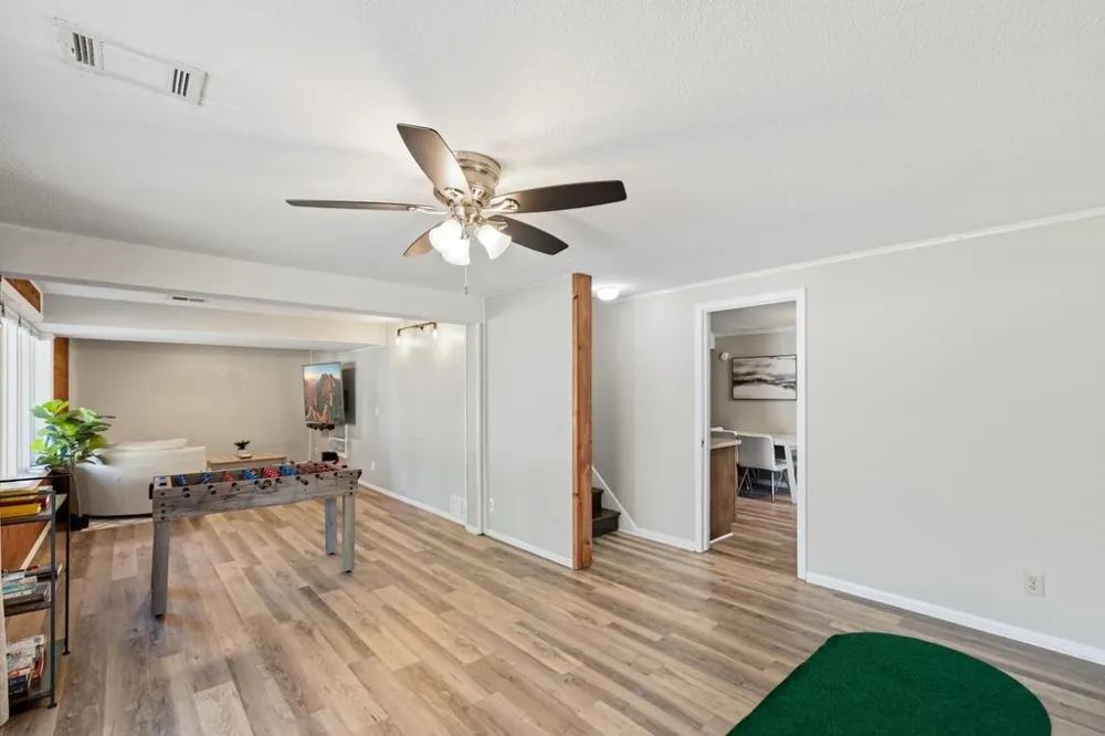 9920 36th Place Plymouth, MN 55441