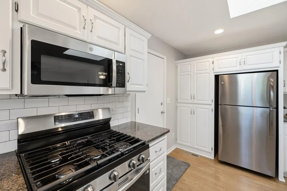 9920 36th Place Plymouth, MN 55441