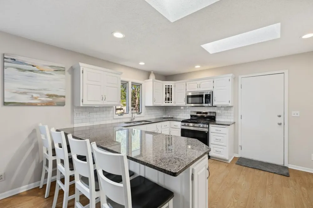 9920 36th Place Plymouth, MN 55441