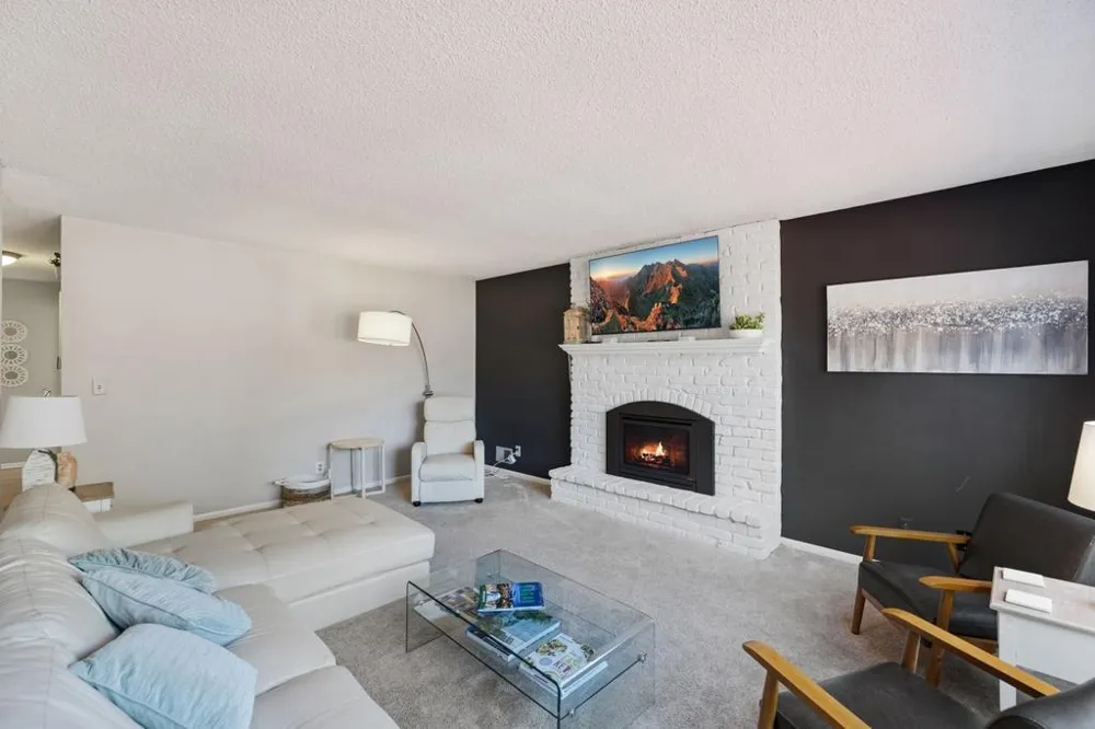 9920 36th Place Plymouth, MN 55441