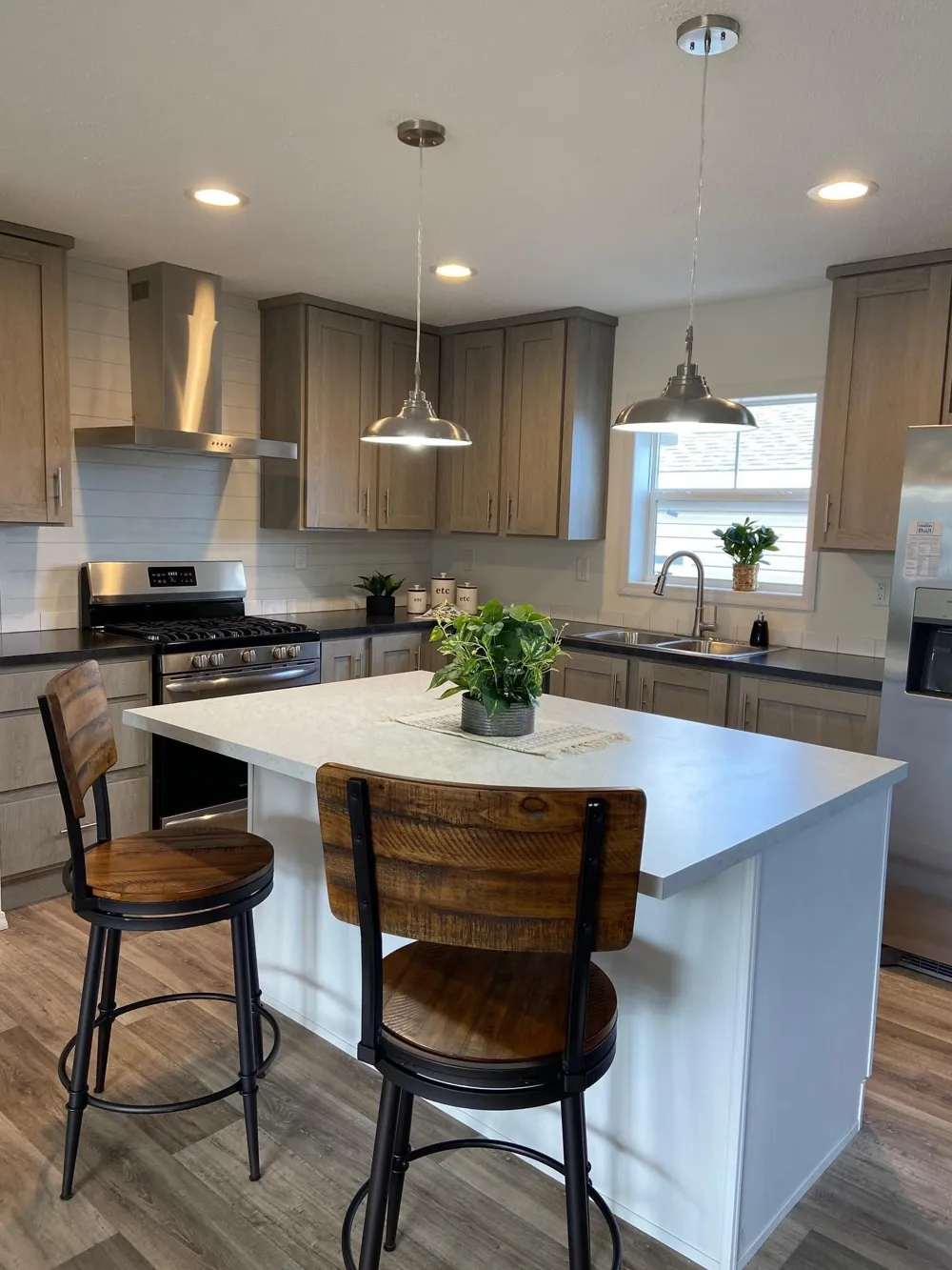 402 1st Street NE Staples, MN 56479