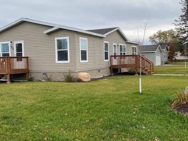 402 1st Street NE Staples, MN 56479